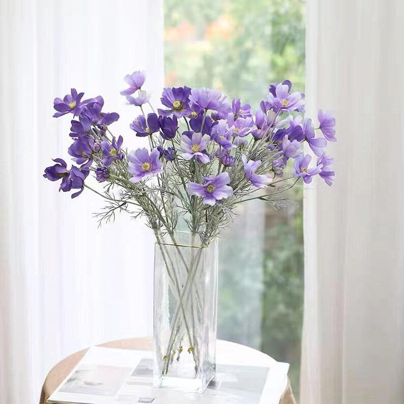 3 Styling Tricks to Make Faux Flowers Look Fresh-Cut and Realistic